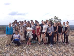 Eine Gruppe von Schülern des EAG Jena und der High School Nr. 3 in Ningbo auf der Leuchtenburg in Kahla 2017